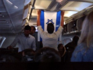 Romney plane to Israel 7-28-12